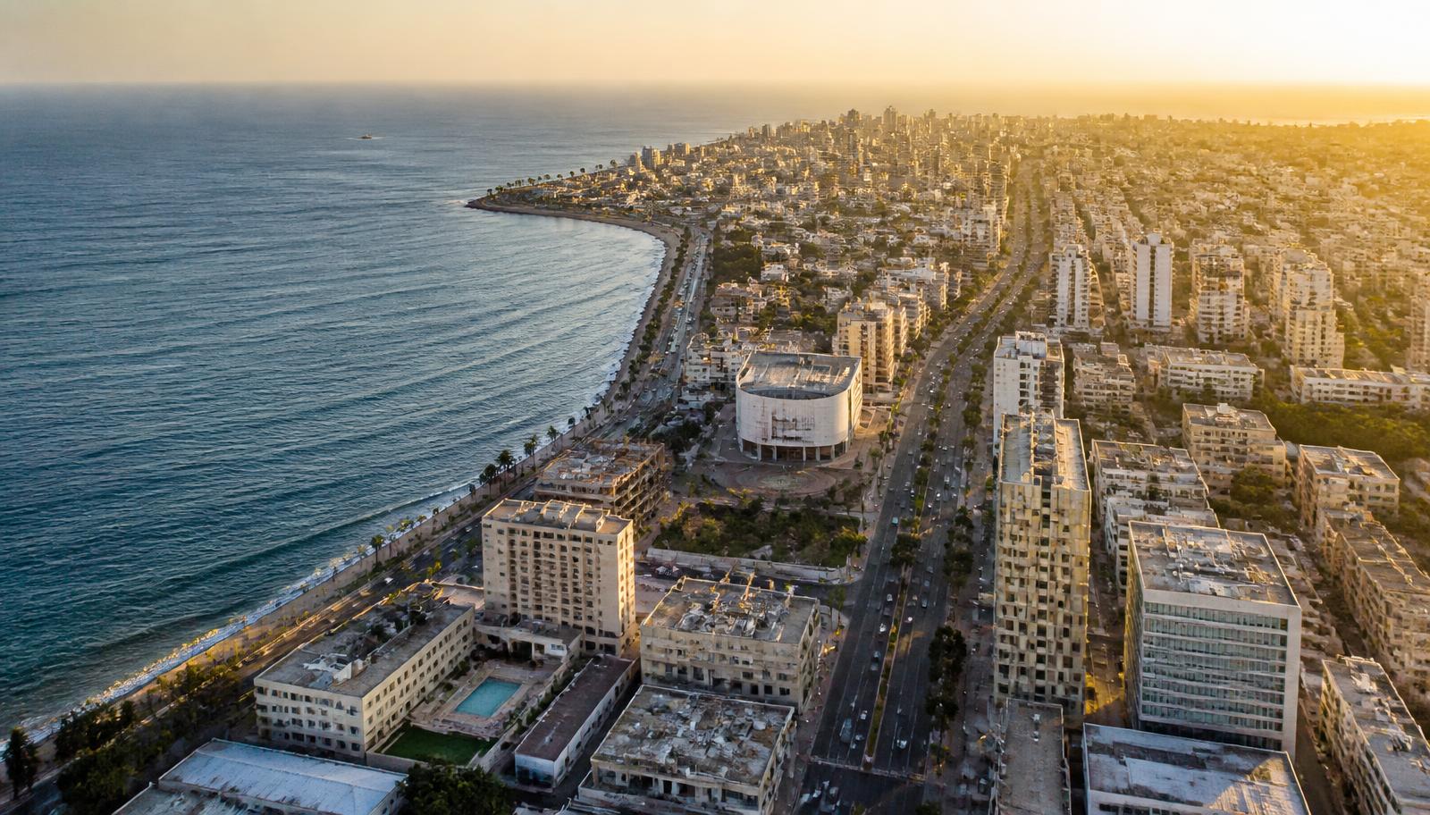 Dakar - Senegal's principal metropolitan and diplomatic centre
